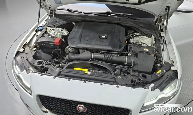 Jaguar XF 2017 2.0 автомат (гидро), миниатюра 6