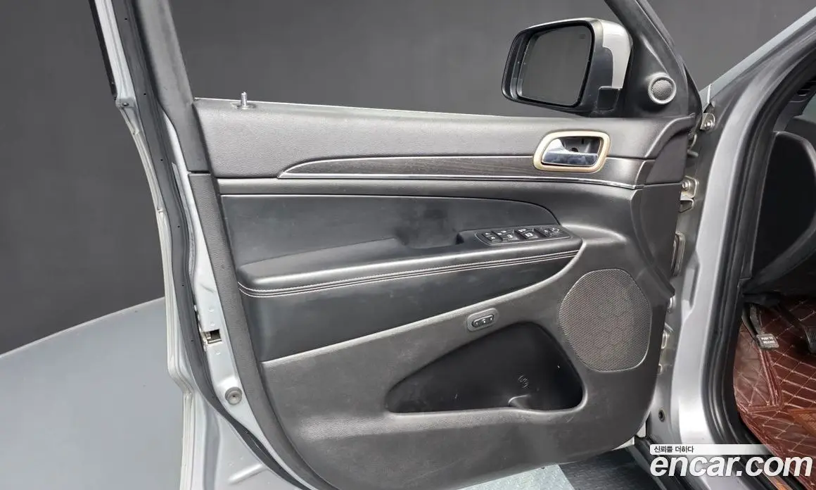 Jeep Cherokee 2015 3.0 автомат (гидро), фото 14