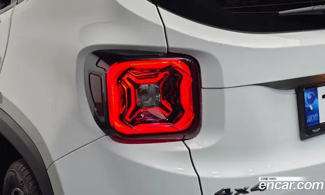 Jeep Renegade 2021 2.4 автомат (гидро), миниатюра 9 Jeep Renegade 2021 2.4 автомат (гидро), миниатюра 9