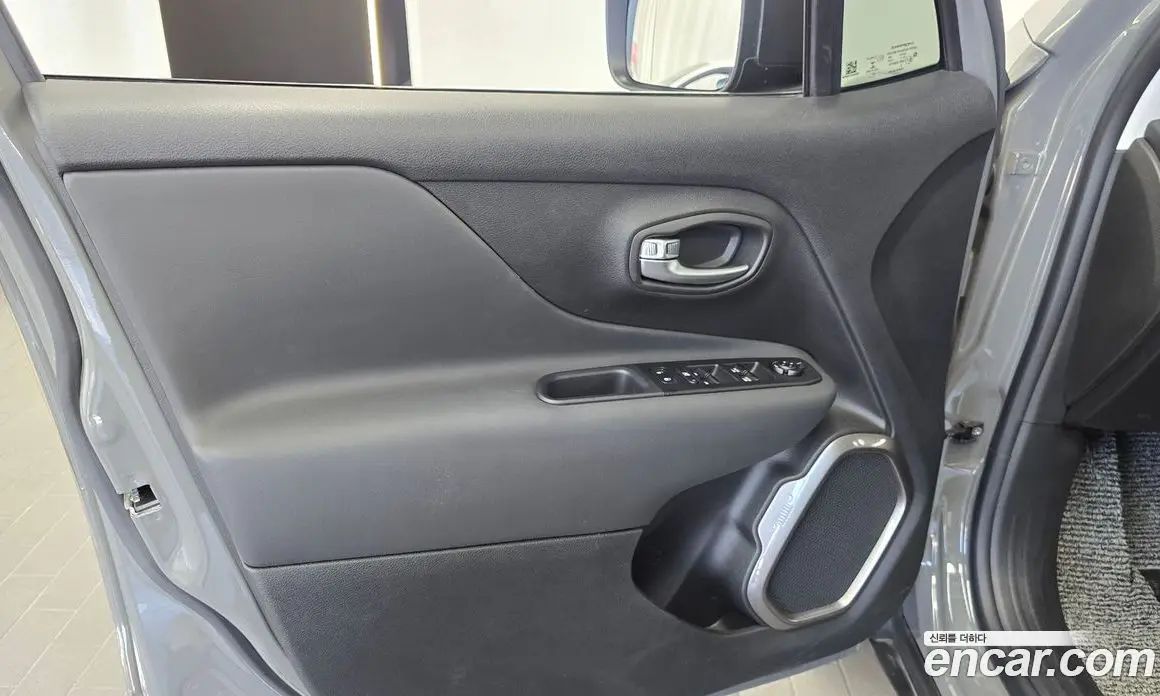 Jeep Renegade 2022 1.3 автомат (гидро), фото 14 Jeep Renegade 2022 1.3 автомат (гидро), фото 14