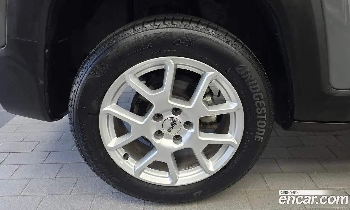 Jeep Renegade 2022 1.3 автомат (гидро), фото 5 Jeep Renegade 2022 1.3 автомат (гидро), фото 5