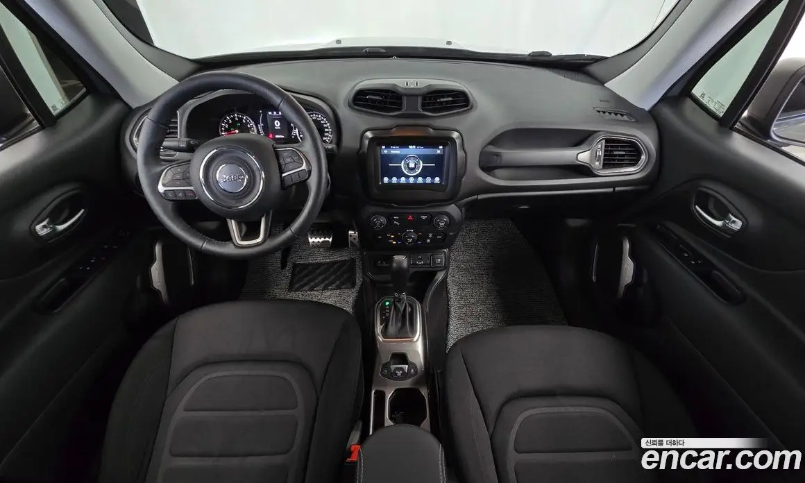 Jeep Renegade 2022 1.3 автомат (гидро), фото 10 Jeep Renegade 2022 1.3 автомат (гидро), фото 10