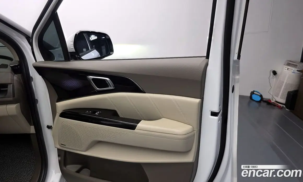 Kia Carnival 2023 2.2 автомат (гидро), фото 15 Kia Carnival 2023 2.2 автомат (гидро), фото 15