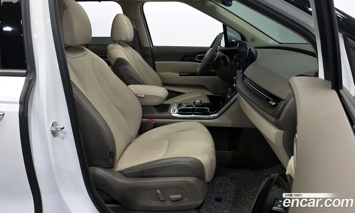 Kia Carnival 2023 2.2 автомат (гидро), фото 16 Kia Carnival 2023 2.2 автомат (гидро), фото 16