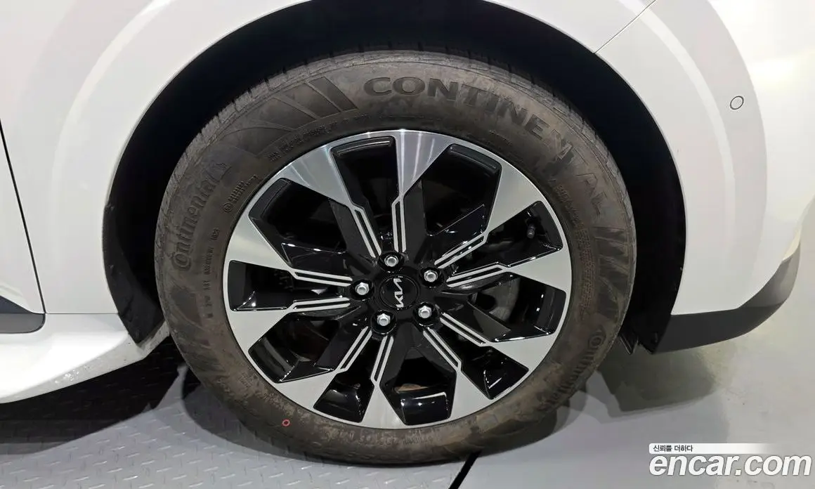 Kia Carnival 2023 2.2 автомат (гидро), фото 7 Kia Carnival 2023 2.2 автомат (гидро), фото 7