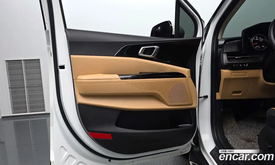 Kia Carnival 2023 3.5 автомат (гидро), фото 13