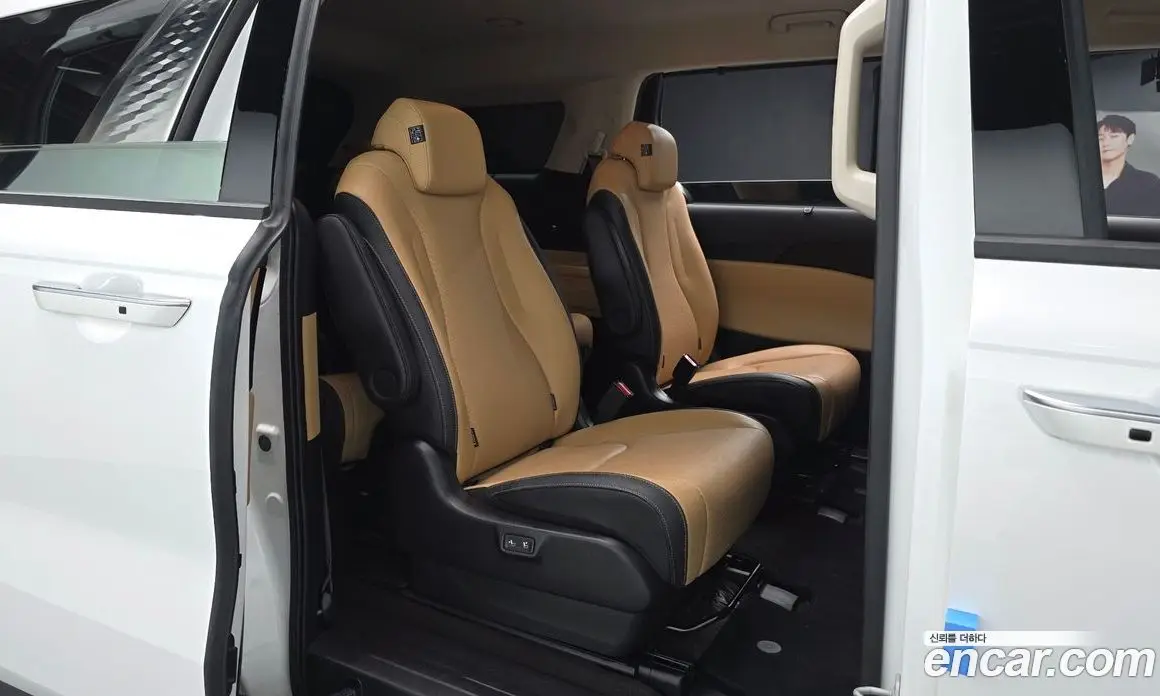 Kia Carnival 2023 3.5 автомат (гидро), фото 16