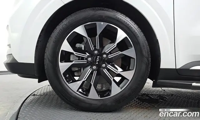 Kia Carnival 2023 3.5 автомат (гидро), миниатюра 4