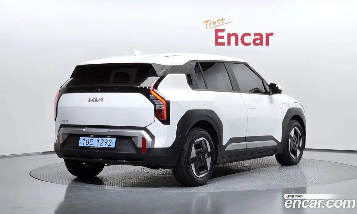 Kia EV3 2025 0.2 автомат (гидро), фото 2 Kia EV3 2025 0.2 автомат (гидро), фото 2
