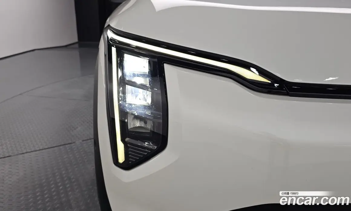Kia EV3 2025 0.2 автомат (гидро), фото 8 Kia EV3 2025 0.2 автомат (гидро), фото 8