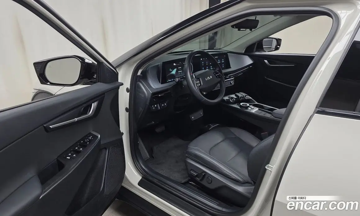 Kia EV6 2023 0.1 автомат (гидро), фото 13 Kia EV6 2023 0.1 автомат (гидро), фото 13