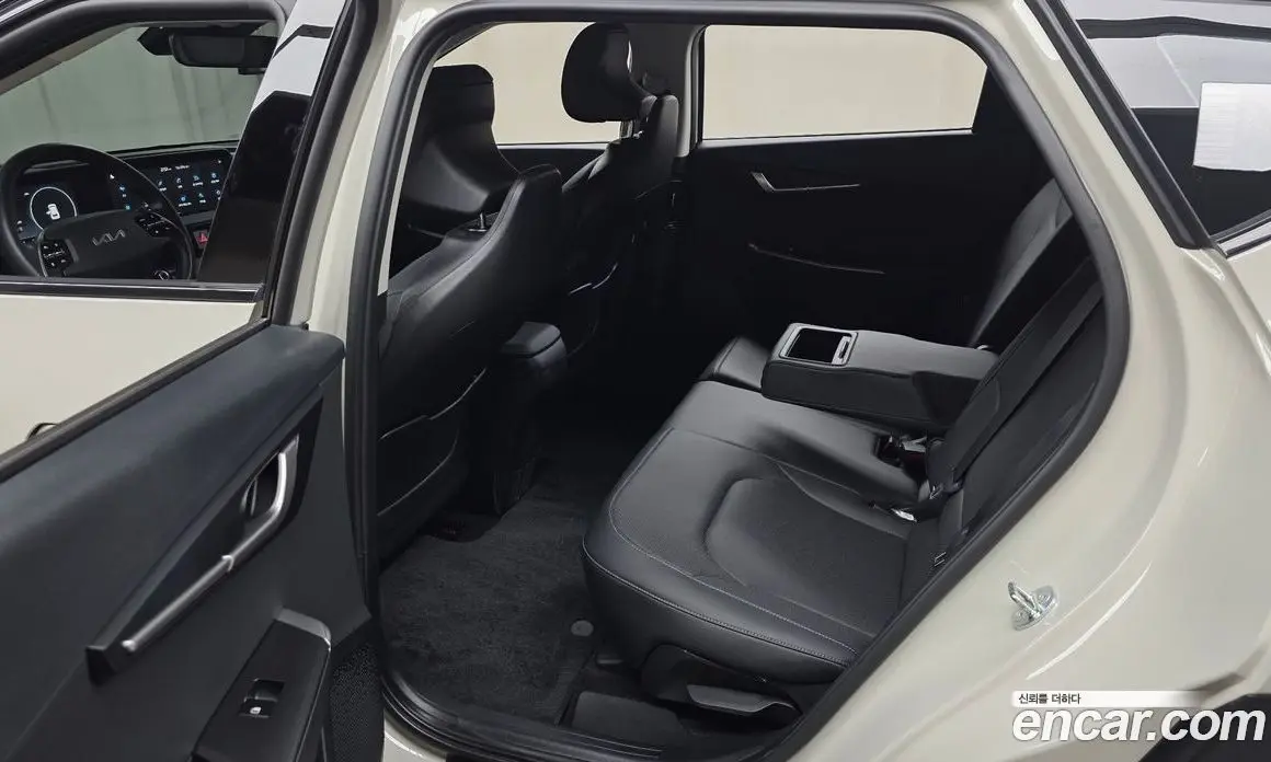 Kia EV6 2023 0.1 автомат (гидро), фото 18 Kia EV6 2023 0.1 автомат (гидро), фото 18