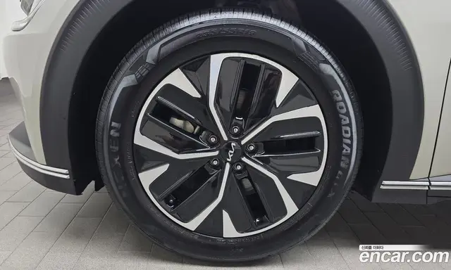 Kia EV6 2023 0.1 автомат (гидро), миниатюра 5 Kia EV6 2023 0.1 автомат (гидро), миниатюра 5