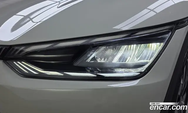 Kia EV6 2023 0.1 автомат (гидро), миниатюра 8 Kia EV6 2023 0.1 автомат (гидро), миниатюра 8