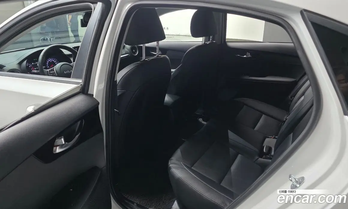 Kia K3 2023 1.6 автомат (гидро), фото 16 Kia K3 2023 1.6 автомат (гидро), фото 16