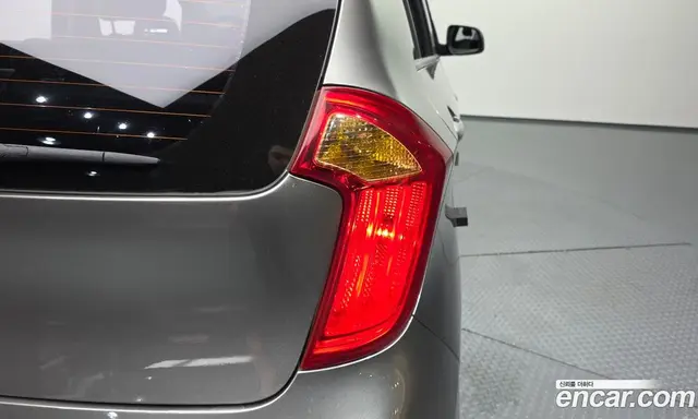 Kia Morning 2013 1.0 автомат (гидро), миниатюра 9