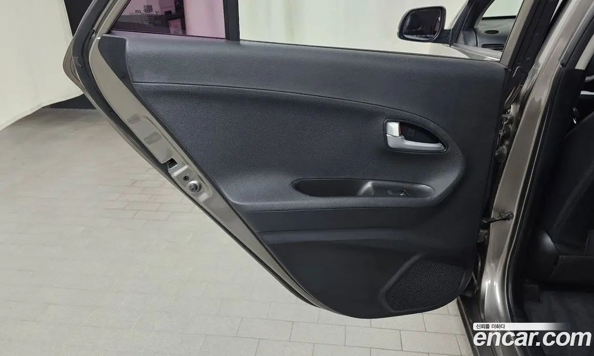 Kia Morning 2014 1.0 автомат (гидро), фото 15 Kia Morning 2014 1.0 автомат (гидро), фото 15