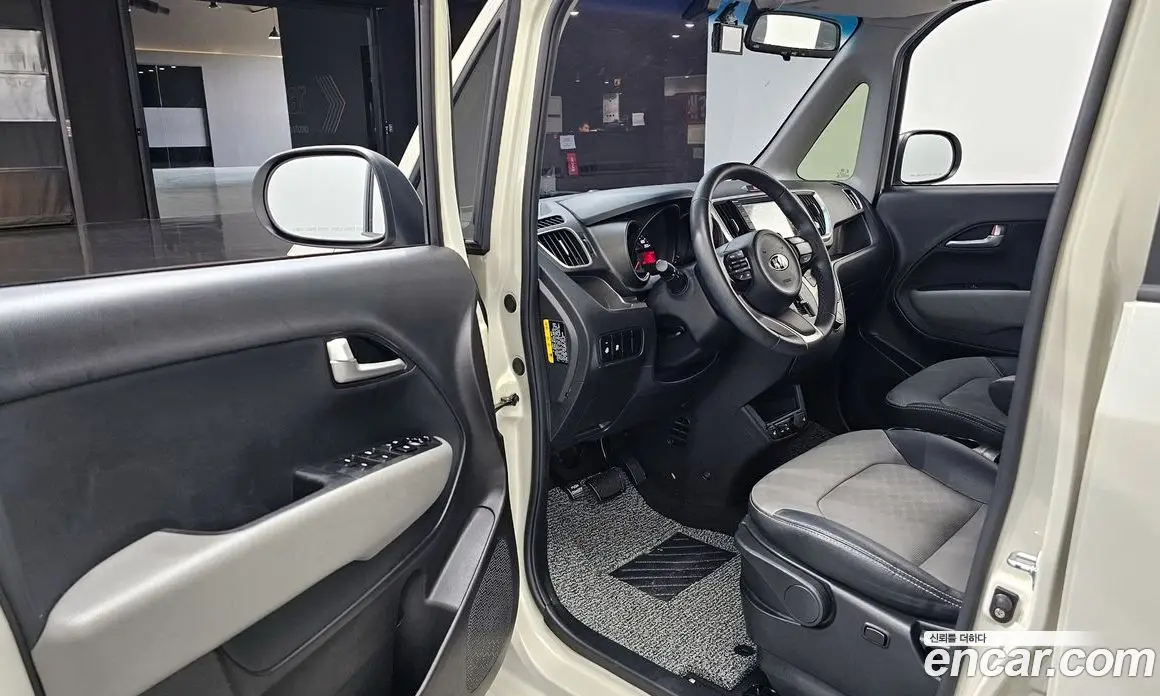Kia Ray 2019 1.0 автомат (гидро), фото 13