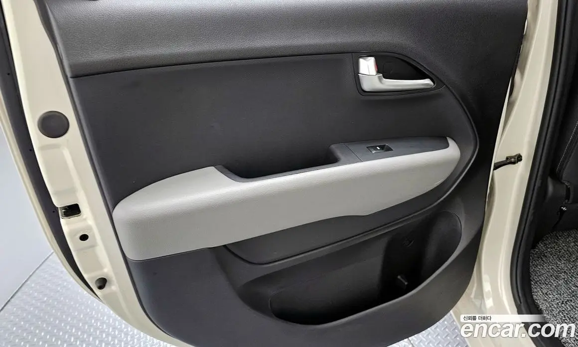 Kia Ray 2019 1.0 автомат (гидро), фото 15