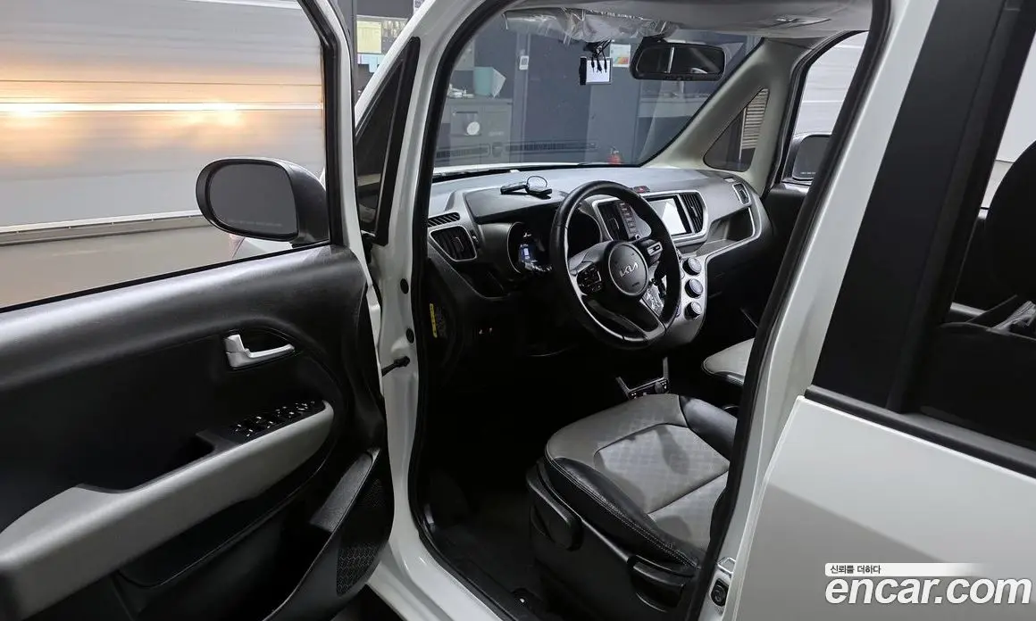 Kia Ray 2022 1.0 автомат (гидро), фото 13