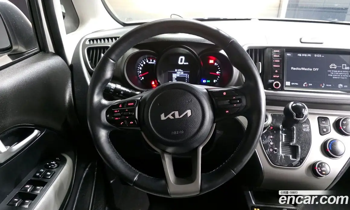 Kia Ray 2022 1.0 автомат (гидро), фото 18
