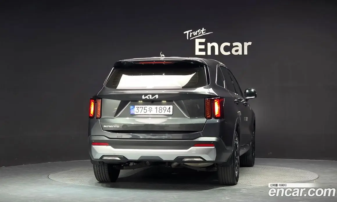 Kia Sorento 2023 2.2 автомат (гидро), фото 4 Kia Sorento 2023 2.2 автомат (гидро), фото 4
