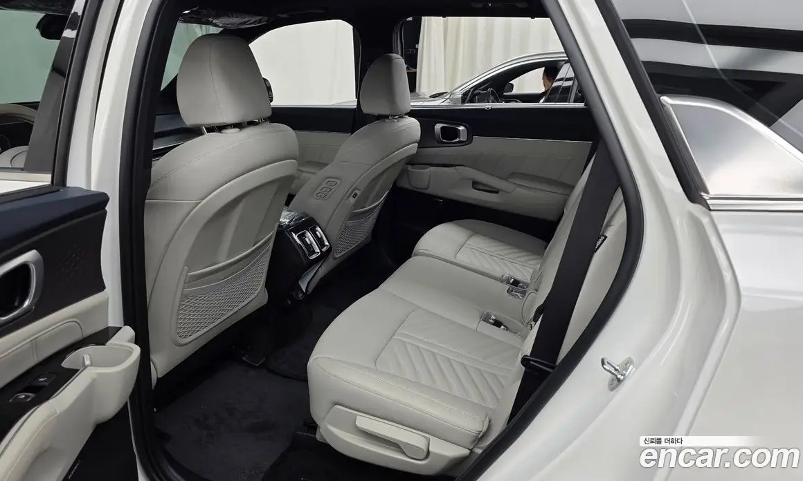 Kia Sorento 2024 1.6 автомат (гидро), фото 16 Kia Sorento 2024 1.6 автомат (гидро), фото 16