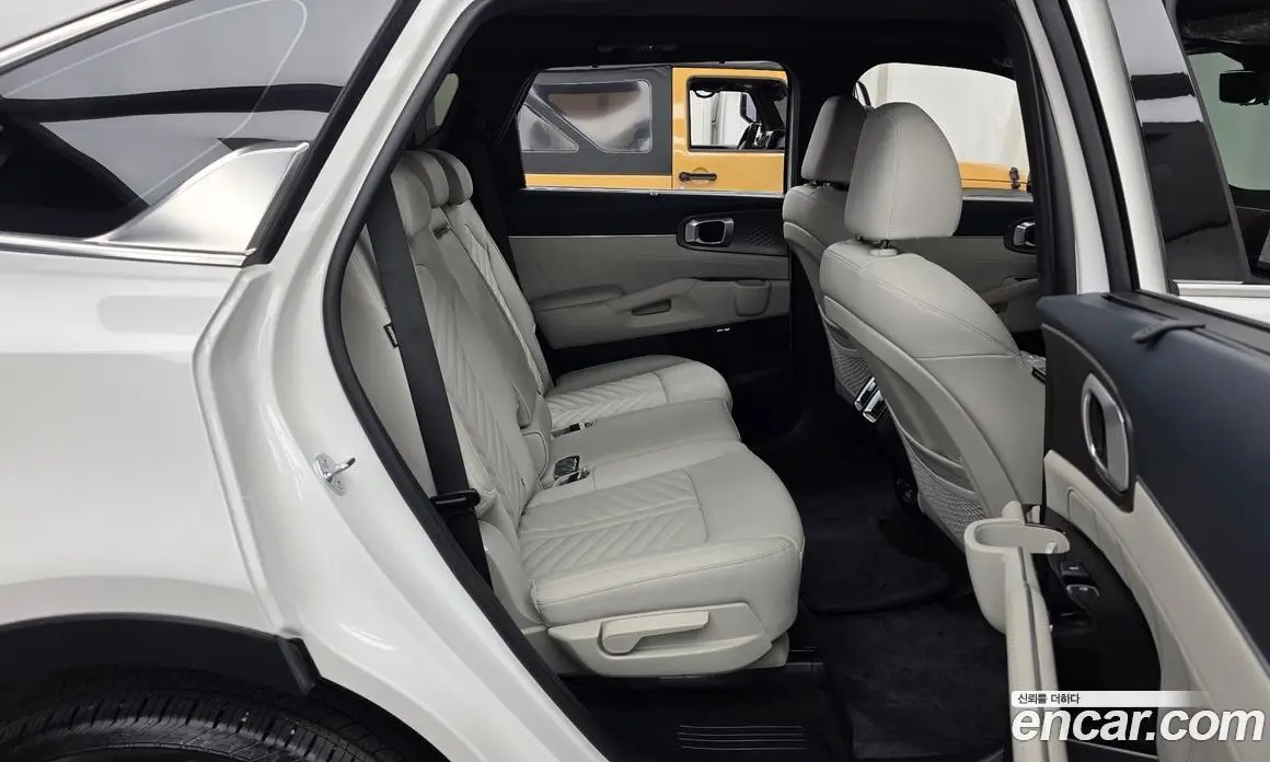 Kia Sorento 2024 1.6 автомат (гидро), фото 18 Kia Sorento 2024 1.6 автомат (гидро), фото 18