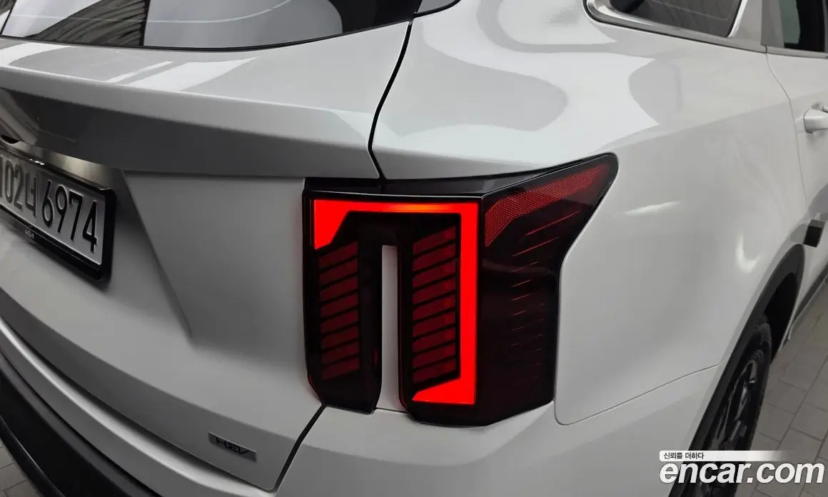 Kia Sorento 2024 1.6 автомат (гидро), фото 9 Kia Sorento 2024 1.6 автомат (гидро), фото 9