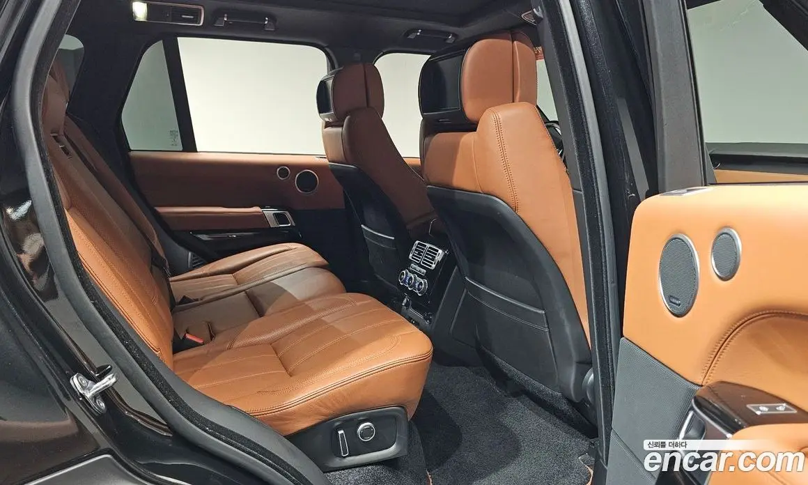 Land Rover Range Rover 2016 4.4 автомат (гидро), фото 16 Land Rover Range Rover 2016 4.4 автомат (гидро), фото 16