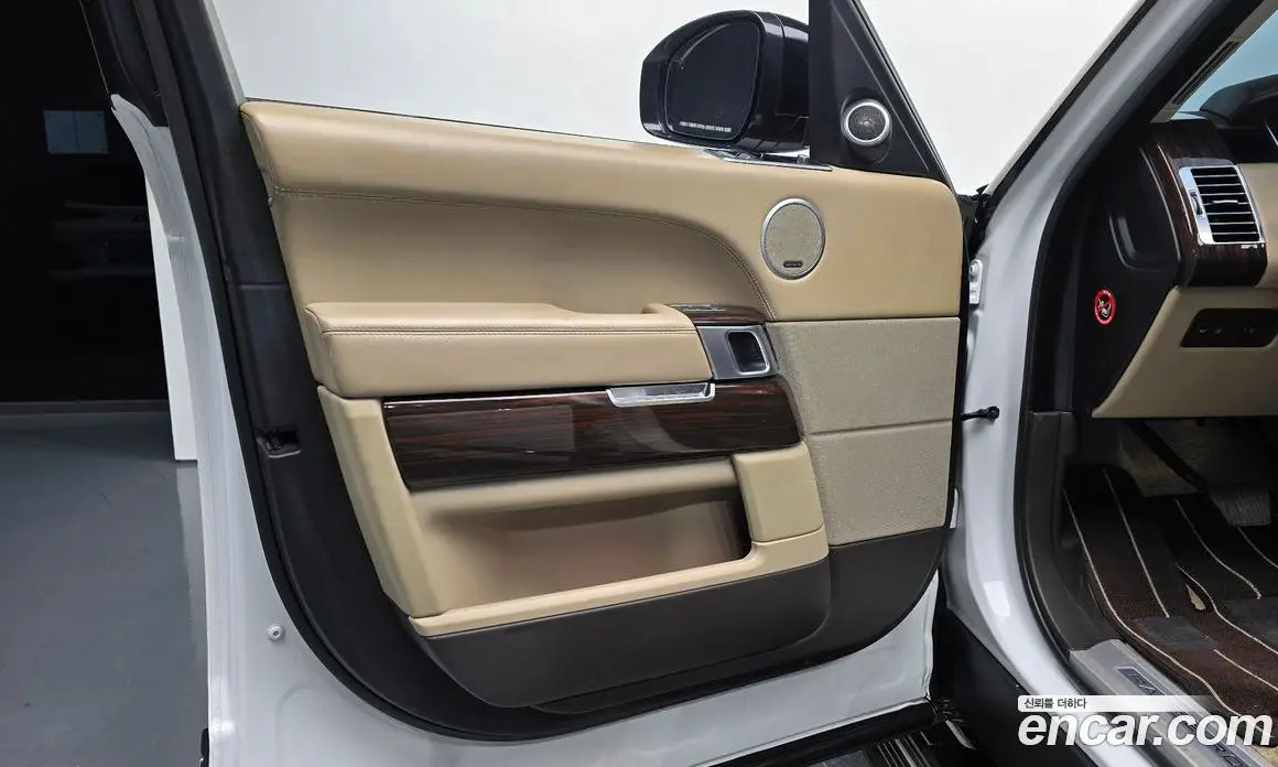 Land Rover Range Rover 2017 4.4 автомат (гидро), фото 13 Land Rover Range Rover 2017 4.4 автомат (гидро), фото 13