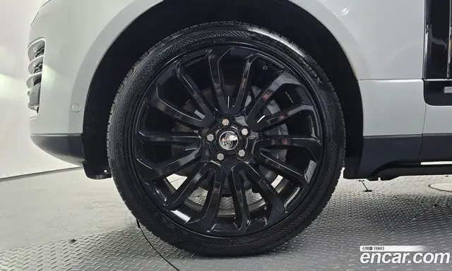 Land Rover Range Rover 2017 4.4 автомат (гидро), миниатюра 4 Land Rover Range Rover 2017 4.4 автомат (гидро), миниатюра 4