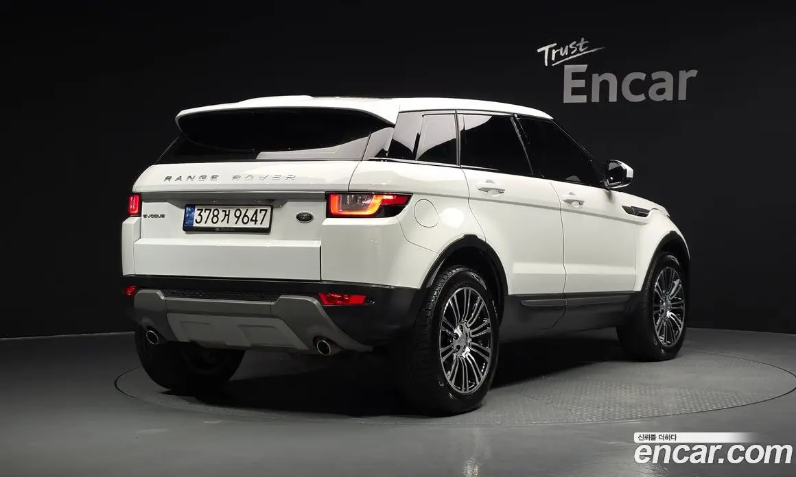 Land Rover Range Rover Evoque 2017 2.0 автомат (гидро), фото 2 Land Rover Range Rover Evoque 2017 2.0 автомат (гидро), фото 2