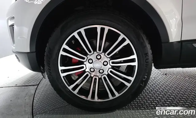 Land Rover Range Rover Evoque 2017 2.0 автомат (гидро), миниатюра 5 Land Rover Range Rover Evoque 2017 2.0 автомат (гидро), миниатюра 5
