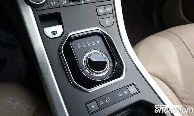 Land Rover Range Rover Evoque 2017 2.0 автомат (гидро), миниатюра 9 Land Rover Range Rover Evoque 2017 2.0 автомат (гидро), миниатюра 9