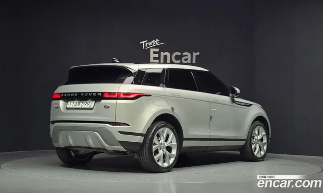 Land Rover Range Rover Evoque 2020 2.0 автомат (гидро), миниатюра 2 Land Rover Range Rover Evoque 2020 2.0 автомат (гидро), миниатюра 2