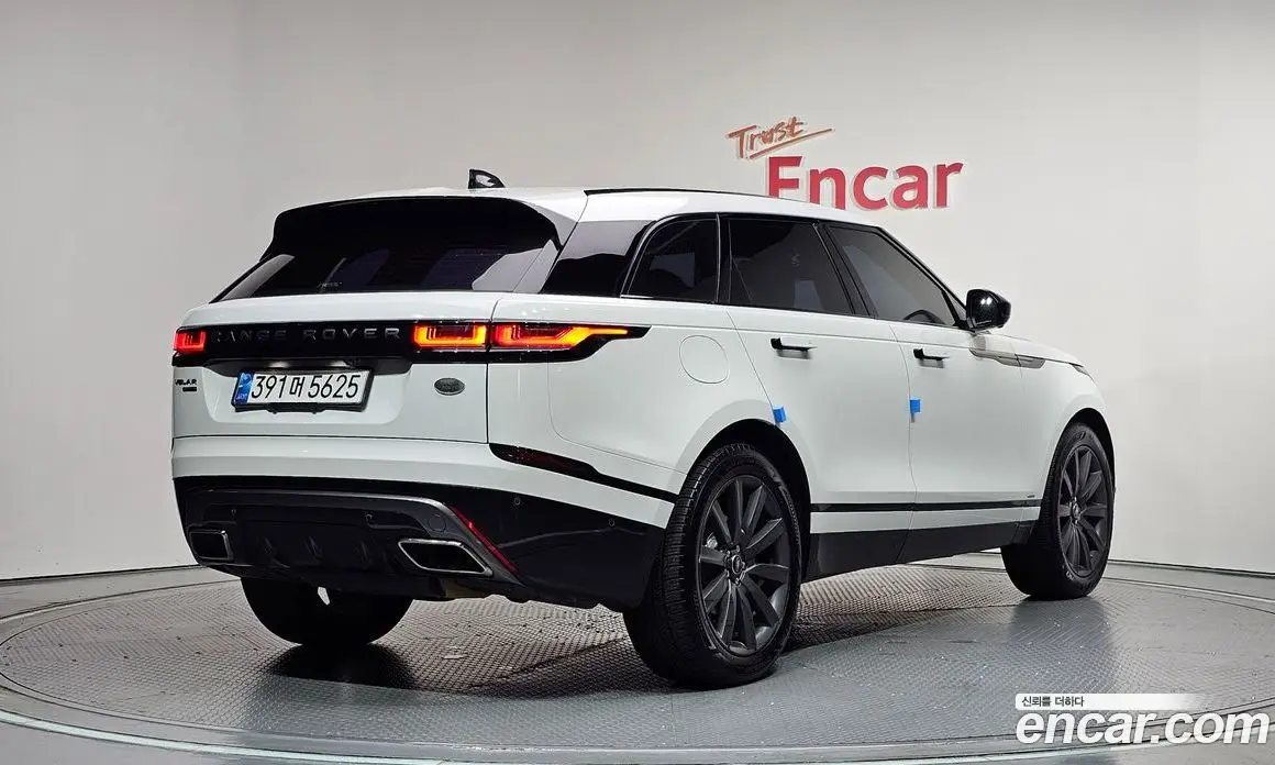 Land Rover Range Rover Velar 2018 3.0 автомат (гидро), фото 2 Land Rover Range Rover Velar 2018 3.0 автомат (гидро), фото 2
