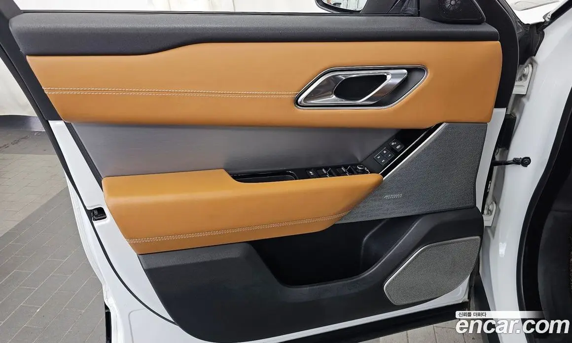 Land Rover Range Rover Velar 2018 3.0 автомат (гидро), фото 14 Land Rover Range Rover Velar 2018 3.0 автомат (гидро), фото 14
