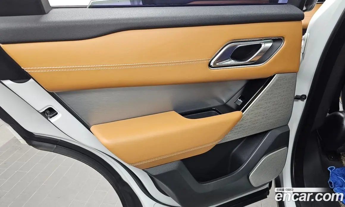 Land Rover Range Rover Velar 2018 3.0 автомат (гидро), фото 15 Land Rover Range Rover Velar 2018 3.0 автомат (гидро), фото 15