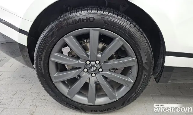 Land Rover Range Rover Velar 2018 3.0 автомат (гидро), миниатюра 5 Land Rover Range Rover Velar 2018 3.0 автомат (гидро), миниатюра 5