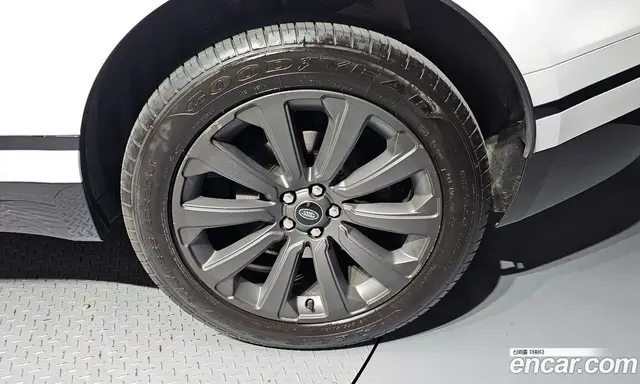Land Rover Range Rover Velar 2023 3.0 автомат (гидро), миниатюра 7 Land Rover Range Rover Velar 2023 3.0 автомат (гидро), миниатюра 7