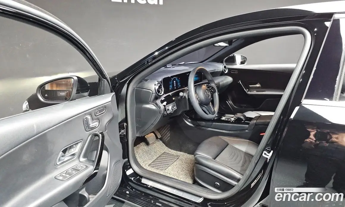 Mercedes-Benz A-Class 2019 2.0 автомат (гидро), фото 13 Mercedes-Benz A-Class 2019 2.0 автомат (гидро), фото 13