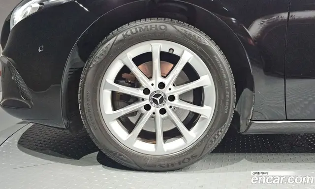 Mercedes-Benz A-Class 2019 2.0 автомат (гидро), миниатюра 5 Mercedes-Benz A-Class 2019 2.0 автомат (гидро), миниатюра 5