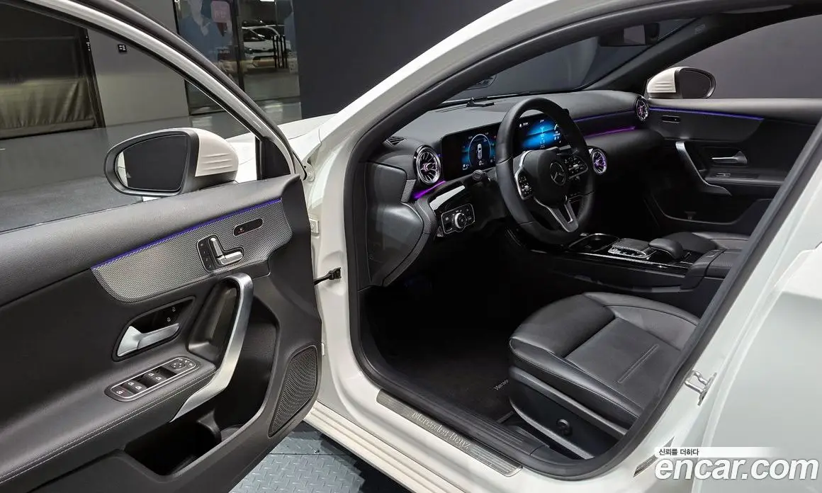 Mercedes-Benz A-Class 2020 2.0 автомат (гидро), фото 13