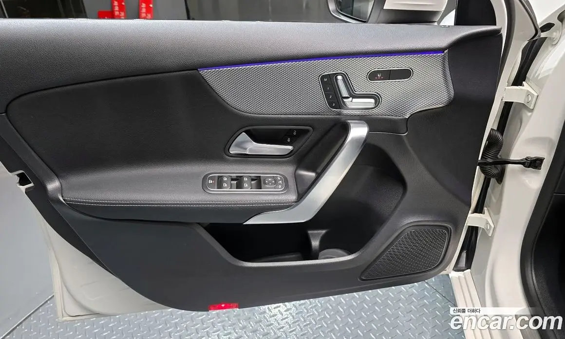 Mercedes-Benz A-Class 2020 2.0 автомат (гидро), фото 14