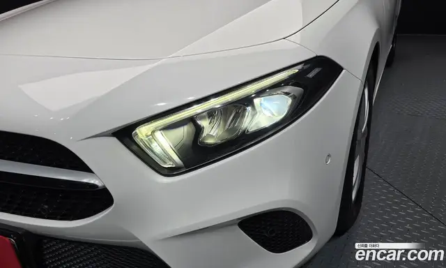 Mercedes-Benz A-Class 2020 2.0 автомат (гидро), миниатюра 8