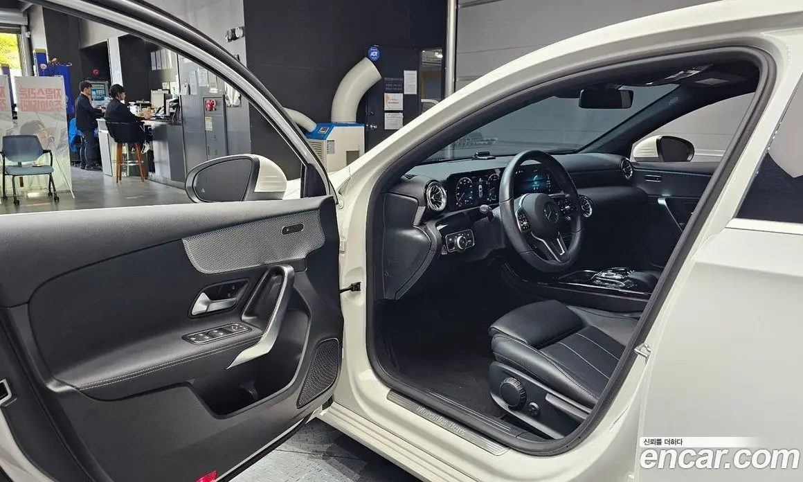 Mercedes-Benz A-Class 2022 2.0 автомат (гидро), фото 13 Mercedes-Benz A-Class 2022 2.0 автомат (гидро), фото 13