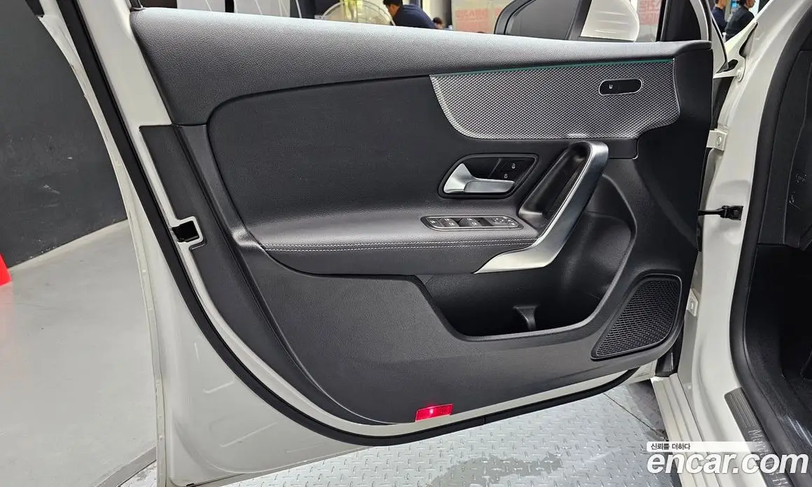 Mercedes-Benz A-Class 2022 2.0 автомат (гидро), фото 14 Mercedes-Benz A-Class 2022 2.0 автомат (гидро), фото 14