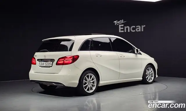 Mercedes-Benz B-Class, 2017, 57 390 км