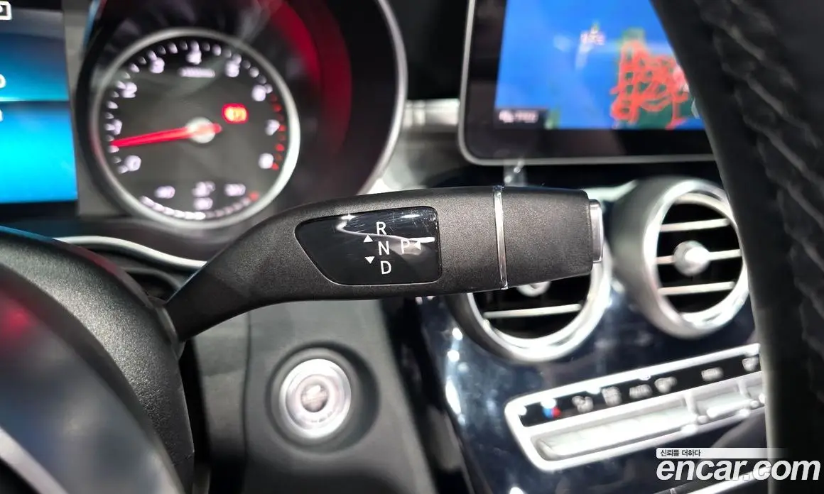 Mercedes-Benz C-Class 2019 2.0 автомат (гидро), фото 12